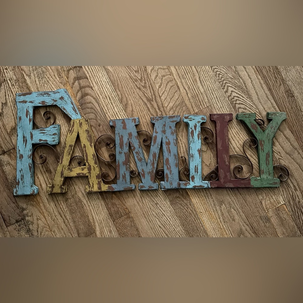 Rustic Multicolor Family Wall Decor
